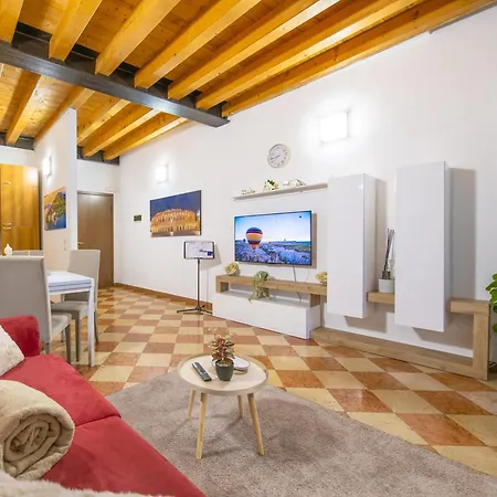 Apartment Arena Mazzini *