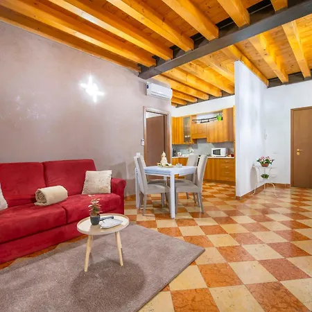 Apartment Arena Mazzini *