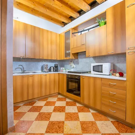 Arena Mazzini Apartment *