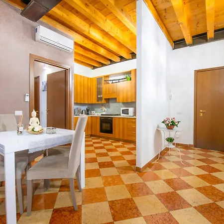 Apartment Arena Mazzini Verona