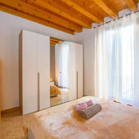 Apartment Arena Mazzini