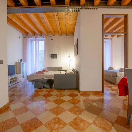 Apartment Arena Mazzini